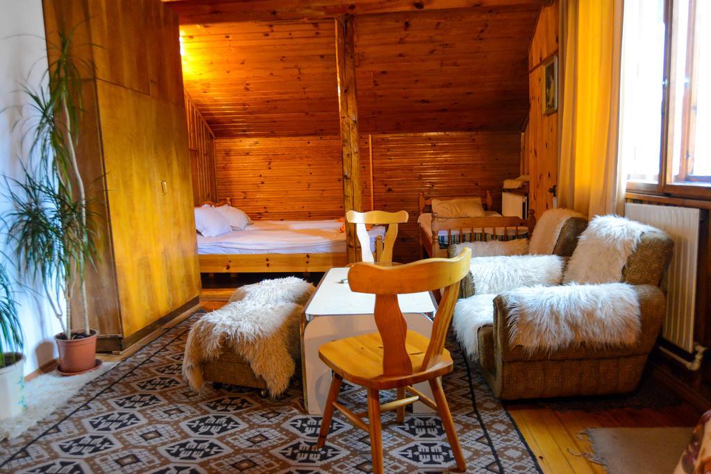 Topuzovi Guest House Dobrinishte Habitación foto