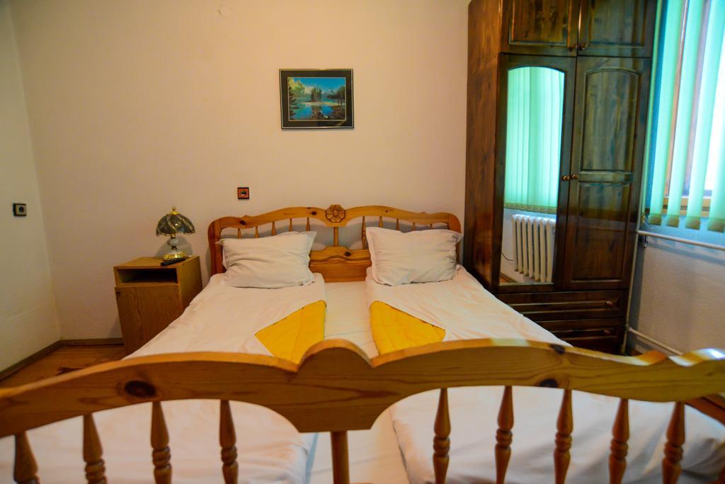 Topuzovi Guest House Dobrinishte Habitación foto