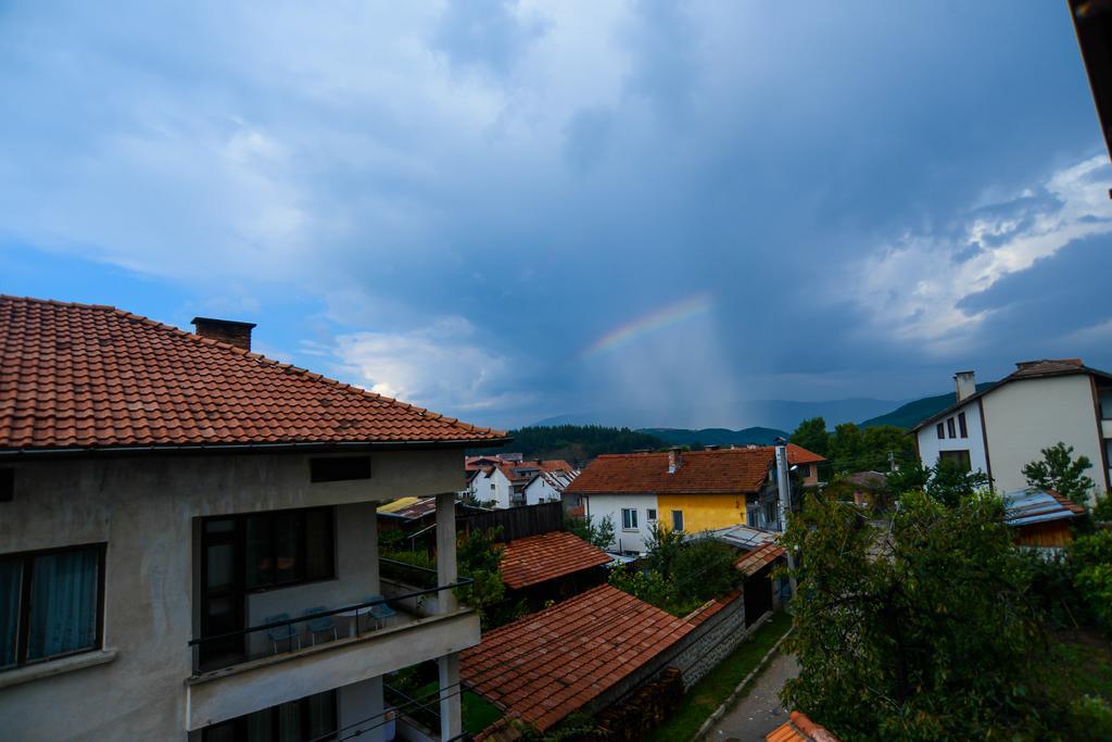 Topuzovi Guest House Dobrinishte Exterior foto