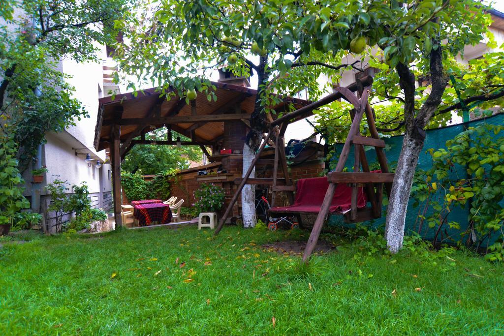 Topuzovi Guest House Dobrinishte Exterior foto